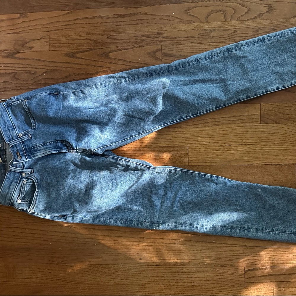 Madewell Women's Straight Leg Jeans in Blue